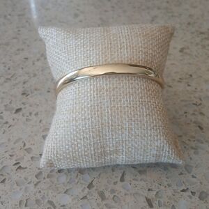 Classic Polished 18k Gold Plated Bangle Bracelet